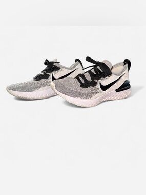 Nike Gray & Black Knit Running Sneakers